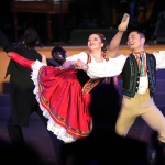 Buehnenball, Intermezzo des mit einem Tanzduell des Balletensembles --- Foto STAUDT